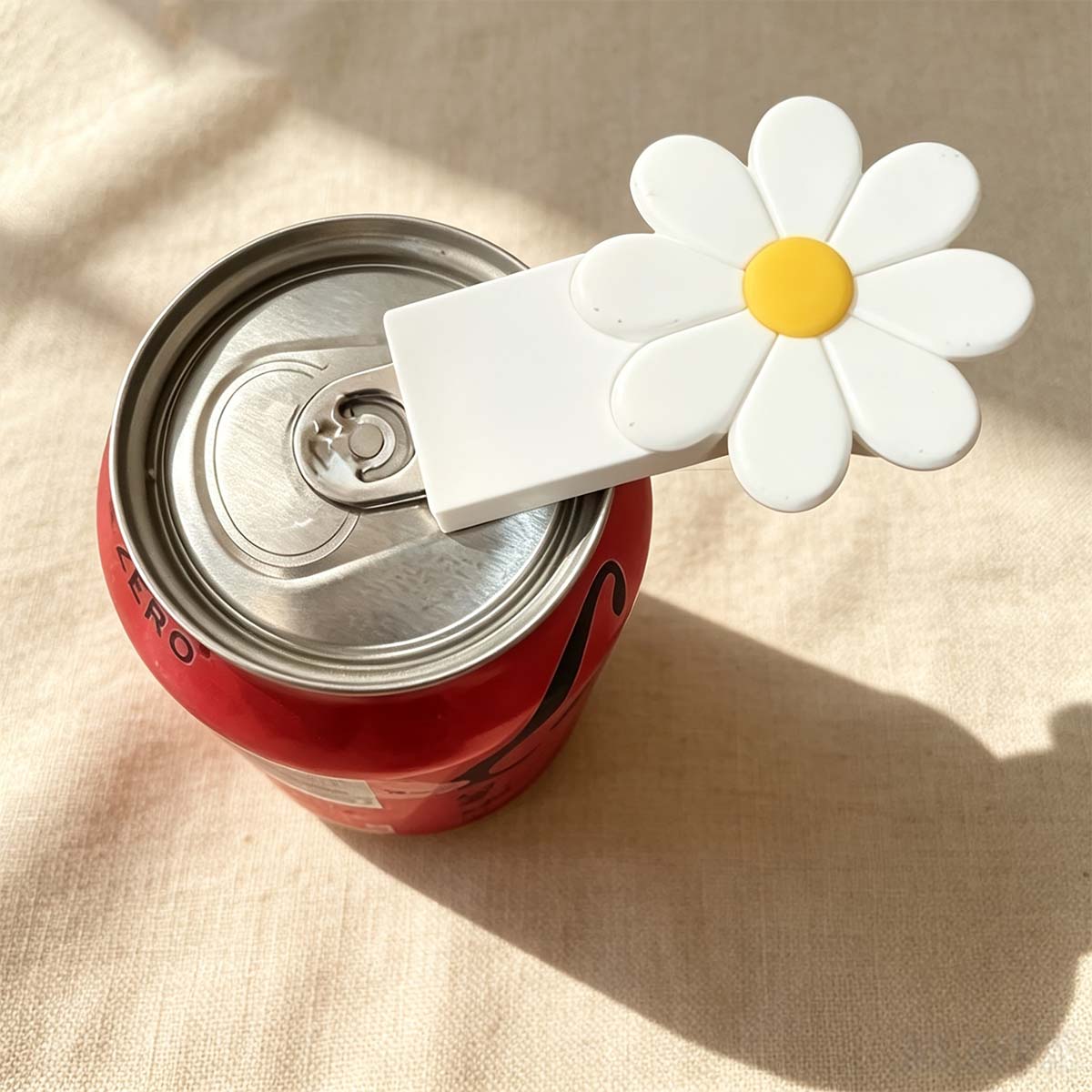 Flower can opener, small Daisy - đánh giá và giá Citrus Juicer Bar